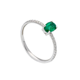 Weissgold-Ring aus 18 Karat mit Diamanten und Smaragd - 284917SB